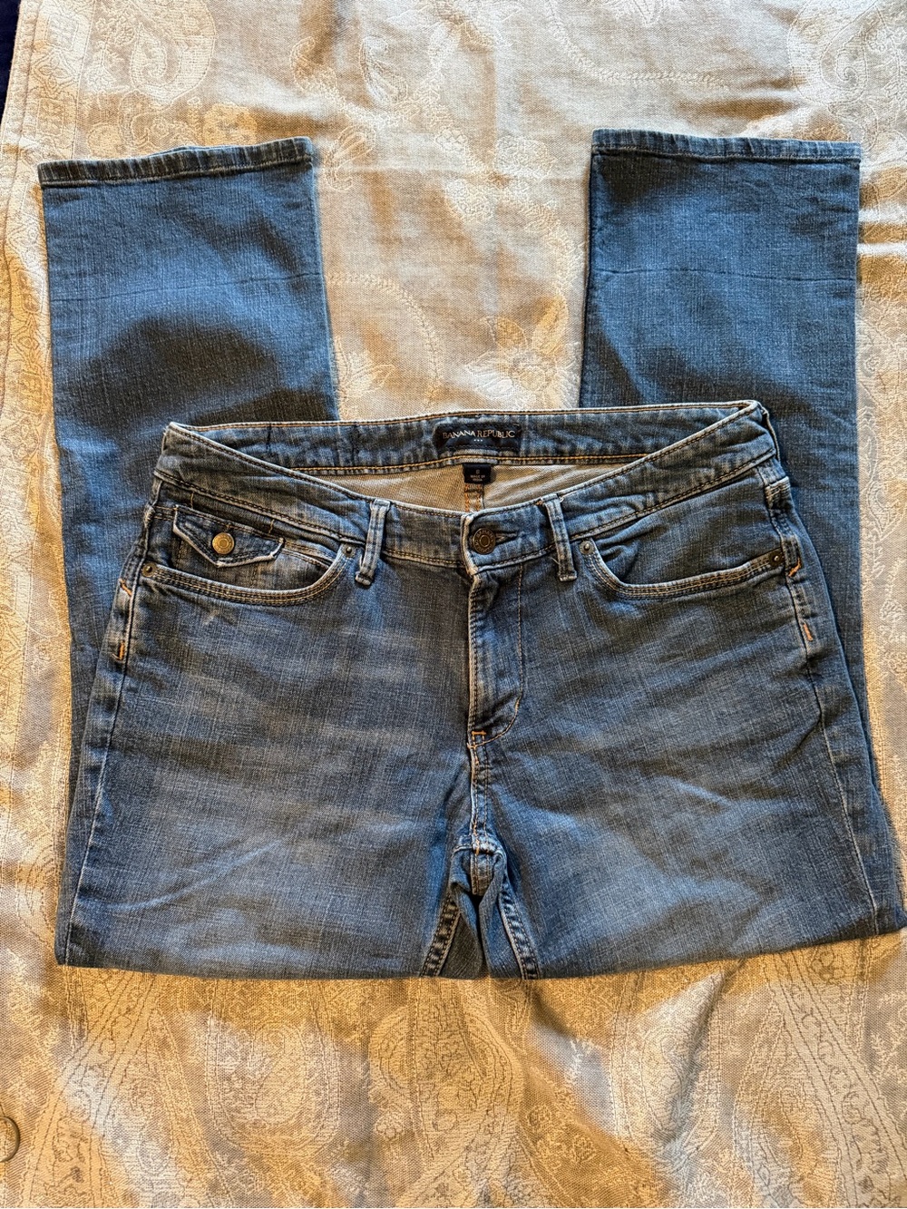 Banana Republic Women's Skinny Jeans/Cuffed Crop in Medium Blue Wash